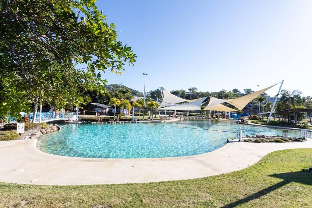 איירלי ביץ' Ocean View 33A Studio Pool Ocean View Wifi מראה חיצוני תמונה